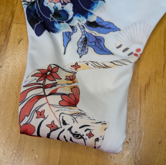 Maaji Reversible Cheeky Cut Ruffle Bottom - Happy Thoughts Kali NWOT Size small - Picture 6 of 10